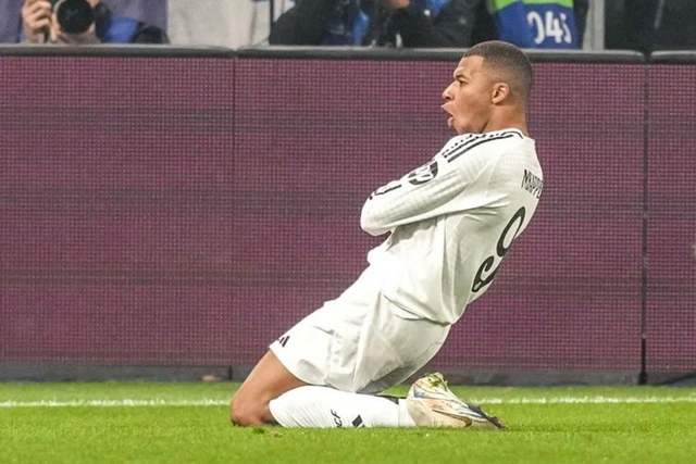 Atalanta maçında öne çıkan Kylian Mbappe, Şampiyonlar Ligi tarihine adını yazdırdı