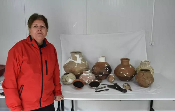 Arkeolojik hazine: Ulucak Höyüğü'nde 7800 yıllık binada toplu objeler bulundu