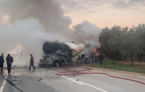 Bursa'da otomobil tankerle çarpıştı: 1 ölü, 1 yaralı