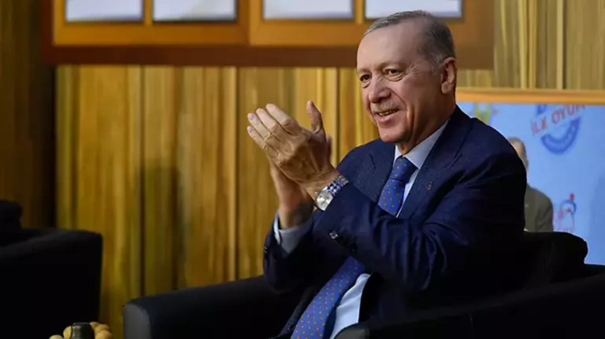 Türkiye Cumhurbaşkanı Recep Tayyip Erdoğan, Sarı Gelin türküsünü söyledi