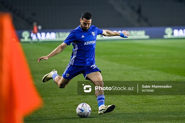 "Qarabağ" müdafiəçisi ilə müqaviləni uzatmaq qərarına gəlib