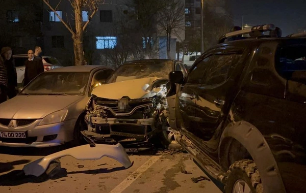 Bolu'da feci kaza: Pikap ve otomobil kafa kafaya çarpıştı, 3 yaralı