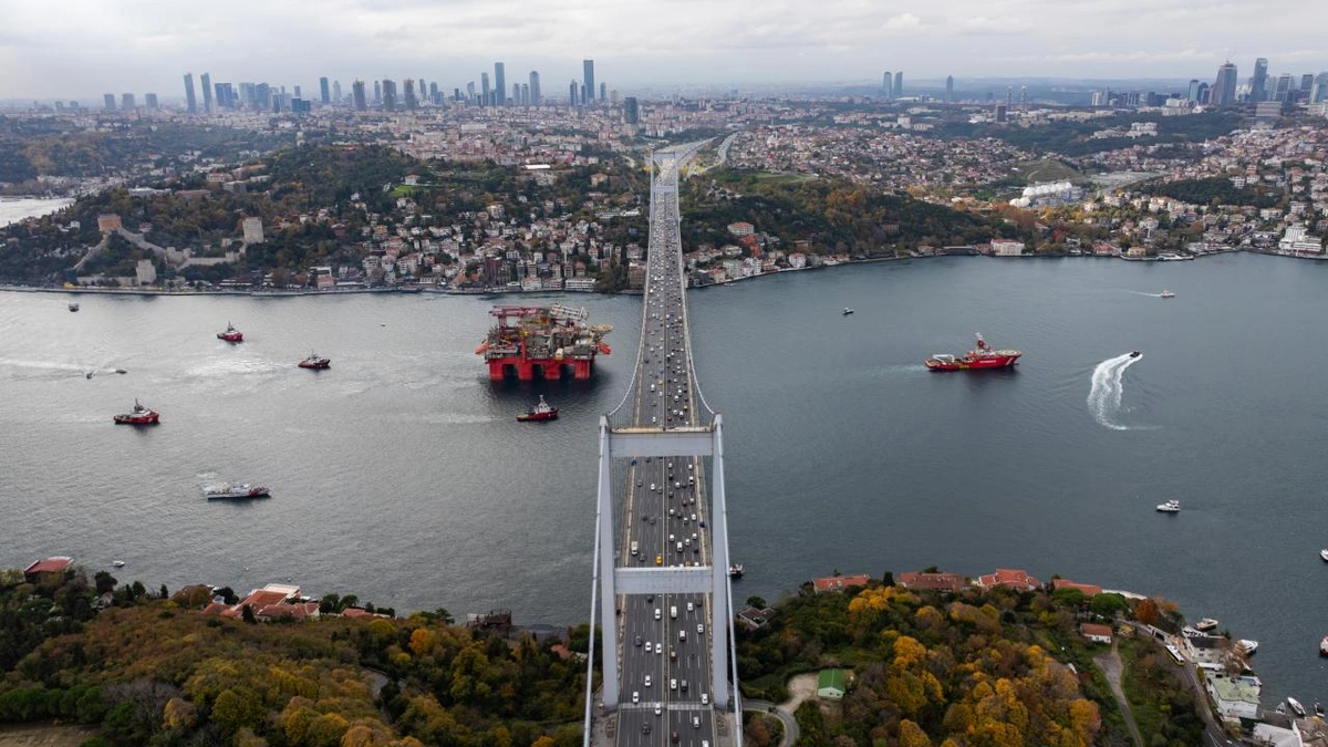 Göz gözü görmüyor: Çanakkale'nin ardından İstanbul Boğazı'nda da karar geldi, seferler iptal