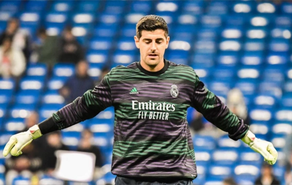 Atletico Madrid yetkilileri Thibaut Courtois'nın anı plaketini söktürdüler