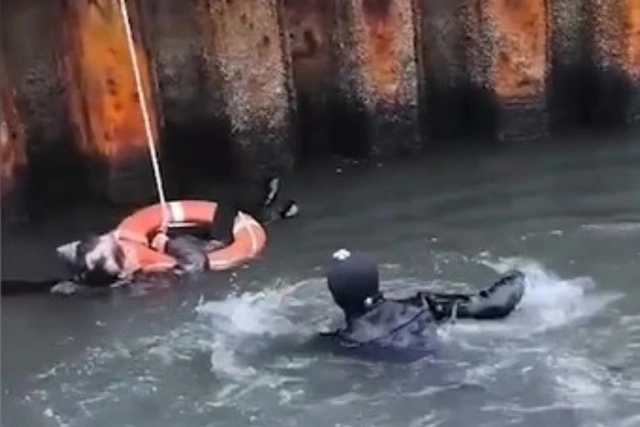 Bakı bulvarında dənizdə batma təhlükəsi olan qadın xilas edilib