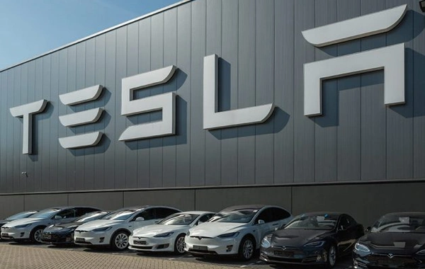 Tesla, güvenlik endişeleriyle 700 bin aracı geri çağırıyor