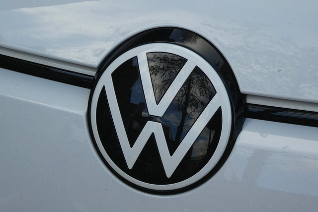 "Volkswagen" onminlərlə iş yerini ixtisar edəcək