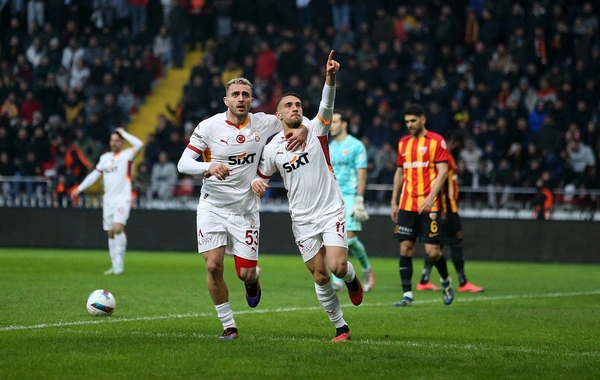 Galatasaray fırtınası Kayserispor'u devirdi