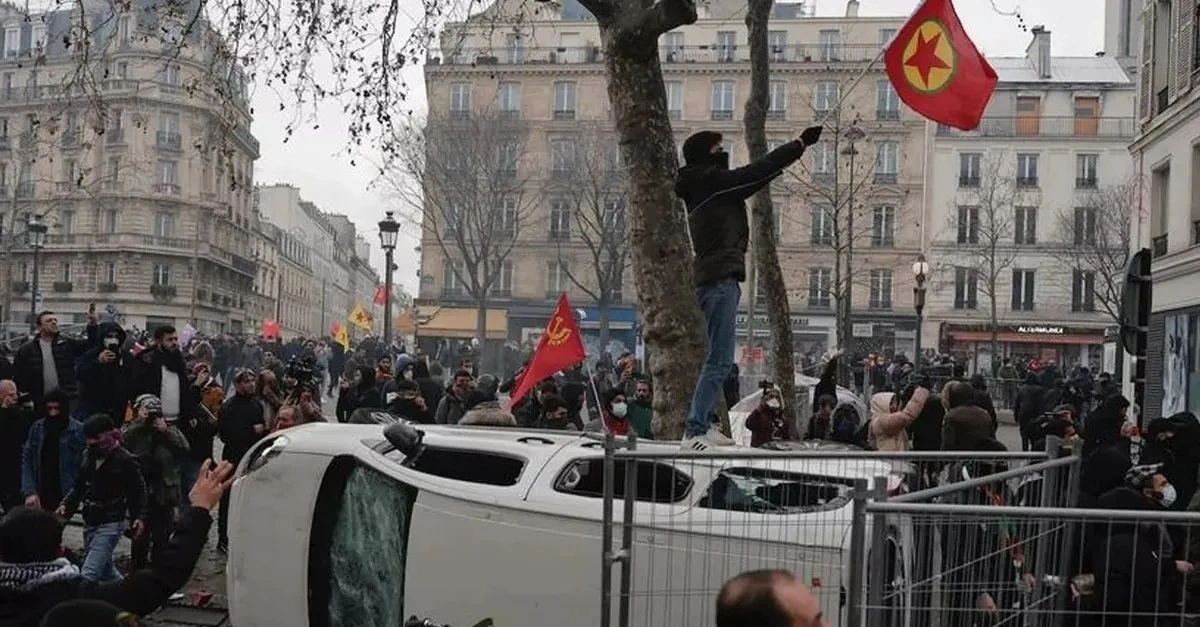 Fransa'da PKK/YPG yandaşları Türk genclere saldırdı