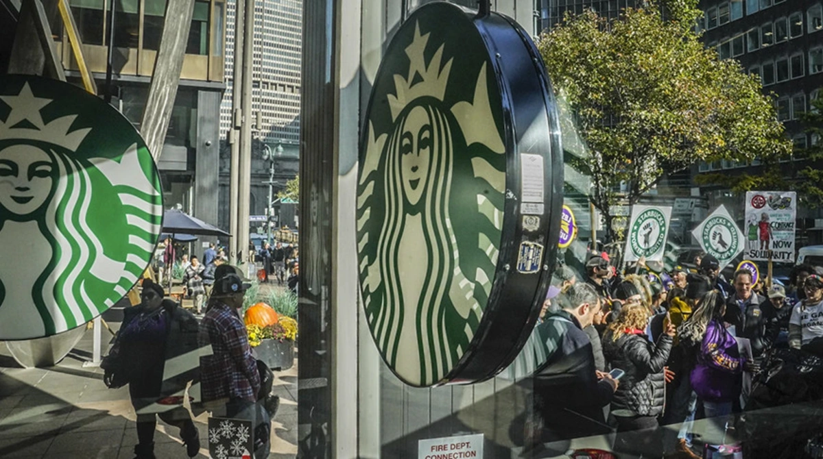 Забастовка сотрудников Starbucks распространится на Бостон, Даллас и Портленд