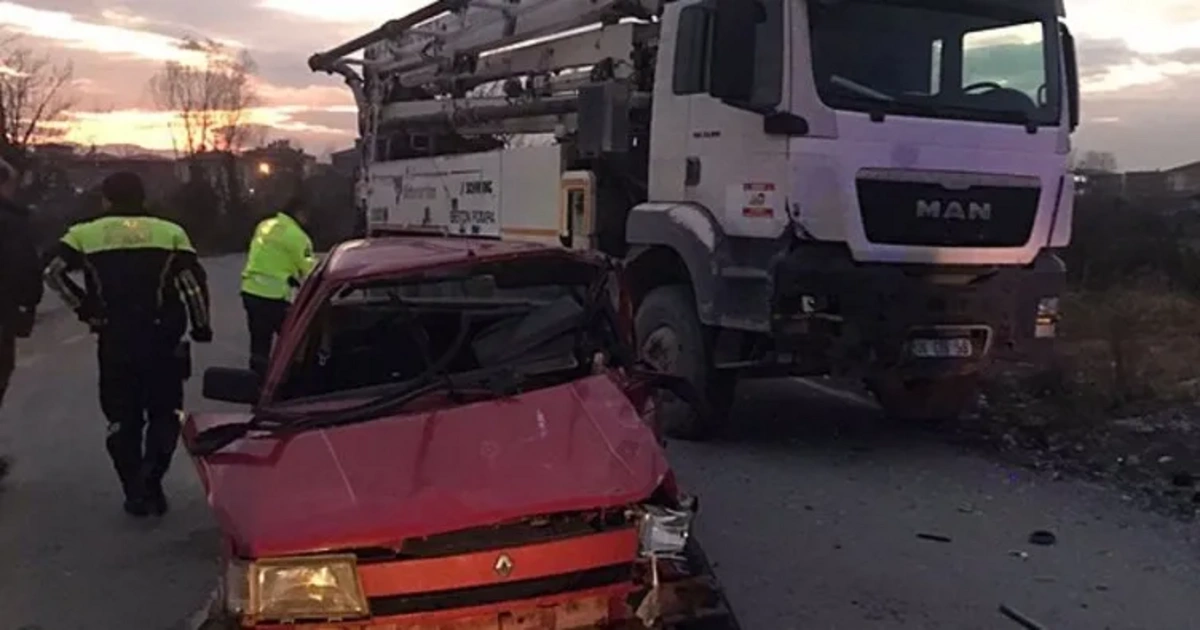 Samsun'da feci kaza: 9 yaşındaki sürücü kamyona çarptı, 5 yaralı