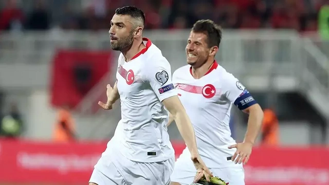 Emre Belözoğlu ve Burak Yılmaz arasında şampiyonluk polemiği