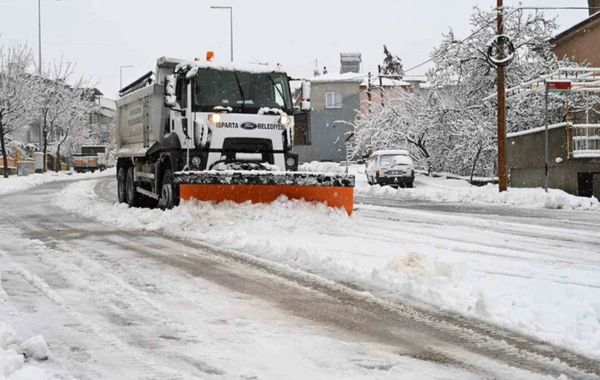 Isparta'da kar esareti: Taşımalı eğitime ara verildi