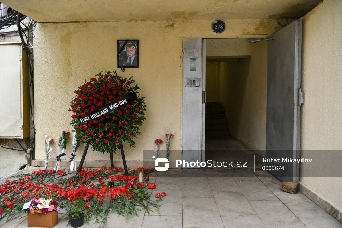 В Баку чтят память капитана Игоря Кшнякина, погибшего в авиакатастрофе в Актау