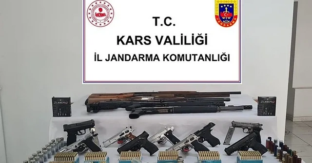 Kars'ta büyük operasyon: 11 şüpheli yakalandı, cephanelik ele geçirildi