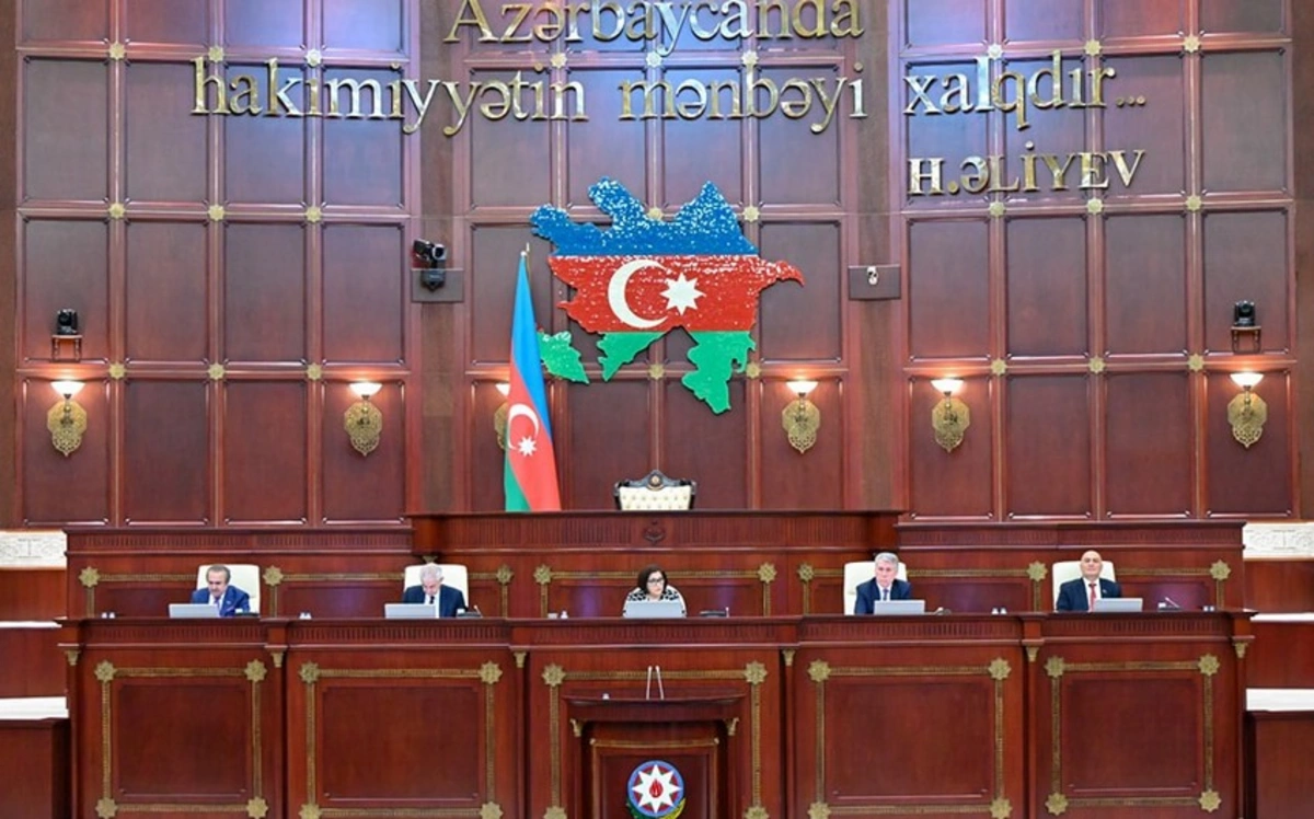 Parlament Azərbaycan diplomatları və ailə üzvləri üçün güzəştlərə "hə" dedi