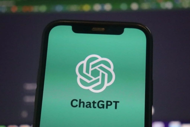 В работе ChatGPT по всему миру произошел сбой