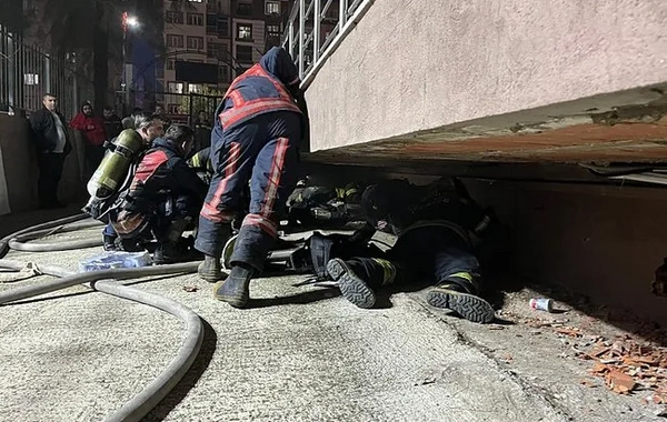 Gelinlikçide yangın çıktı: İki çalışan alevler arasında mahsur kaldı