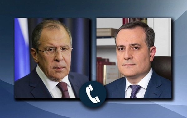 Lavrov ve Bayramov uçak kazasıyla ilgili olayları görüştü