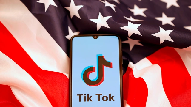 Дональд Трамп попросил суд отложить запрет TikTok