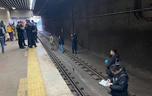 Marmaray'da korkunç intihar: Trenin altında kalan yolcu hayatını kaybetti