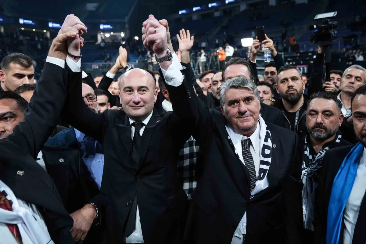 Beşiktaş Kulübünün başkanlık seçimlerinde birlik ve beraberlik rüzgarı: Adaylar kucaklaştı