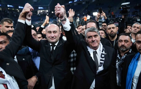 Beşiktaş Kulübünün başkanlık seçimlerinde birlik ve beraberlik rüzgarı: Adaylar kucaklaştı