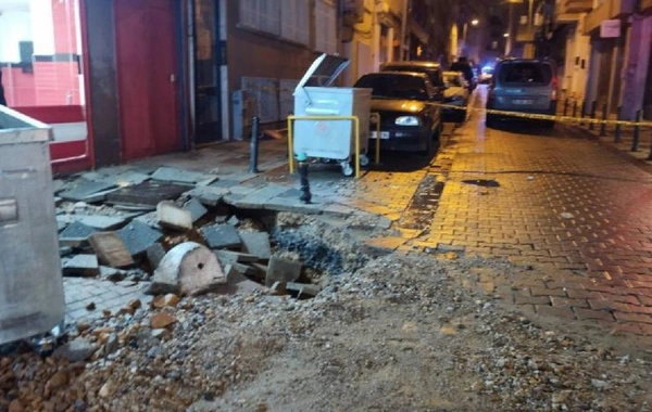 Kadıköy'de su patlaması: 5 katlı bina tahliye edildi