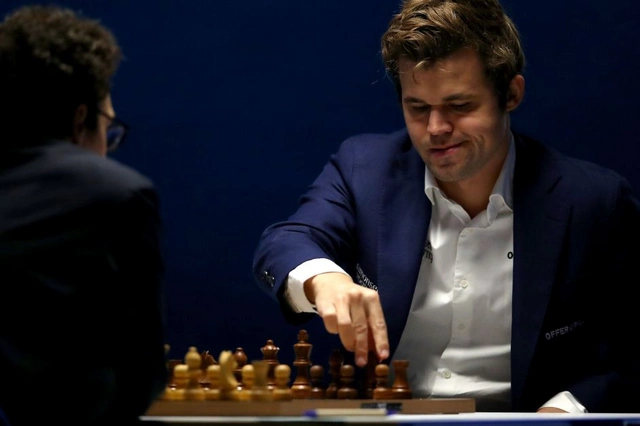 Satranç dünyasını sallayan kot pantolon krizi sona erdi: Magnus Carlsen geri dönüyor