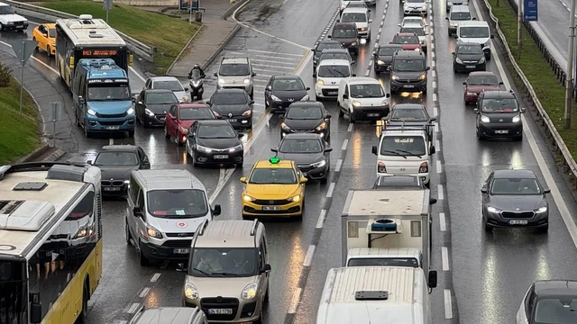 İstanbul Valiliği'nden yılbaşı tedbirleri açıklaması: Hangi yollar saat kaçta kapanacak?