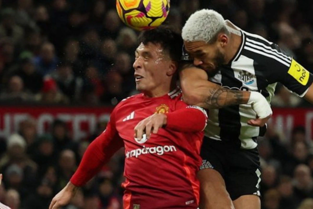 İngiltere Premier Ligi: Newcastle Manchester United'ı mağlup etti