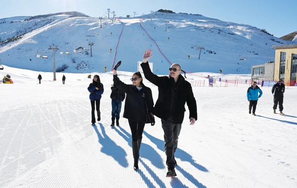 İlham Aliyev, Şahdağ Turizm Kompleksi'nde yapılan çalışmaları inceledi