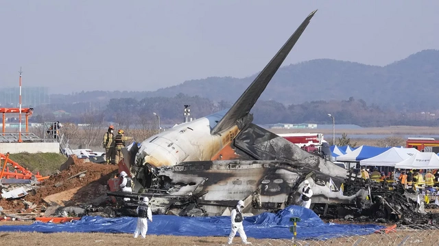 СМИ: В Южной Корее провели обыск в аэропорту, где разбился самолет Jeju Air