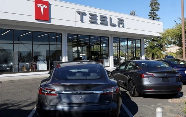 Tesla'nın satışları dokuz yıl sonra ilk kez düştü