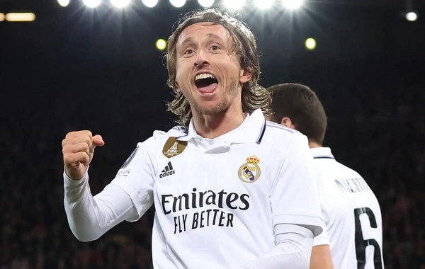 Luka Modric efsanevi futbolcunun rekorunu yeniledi