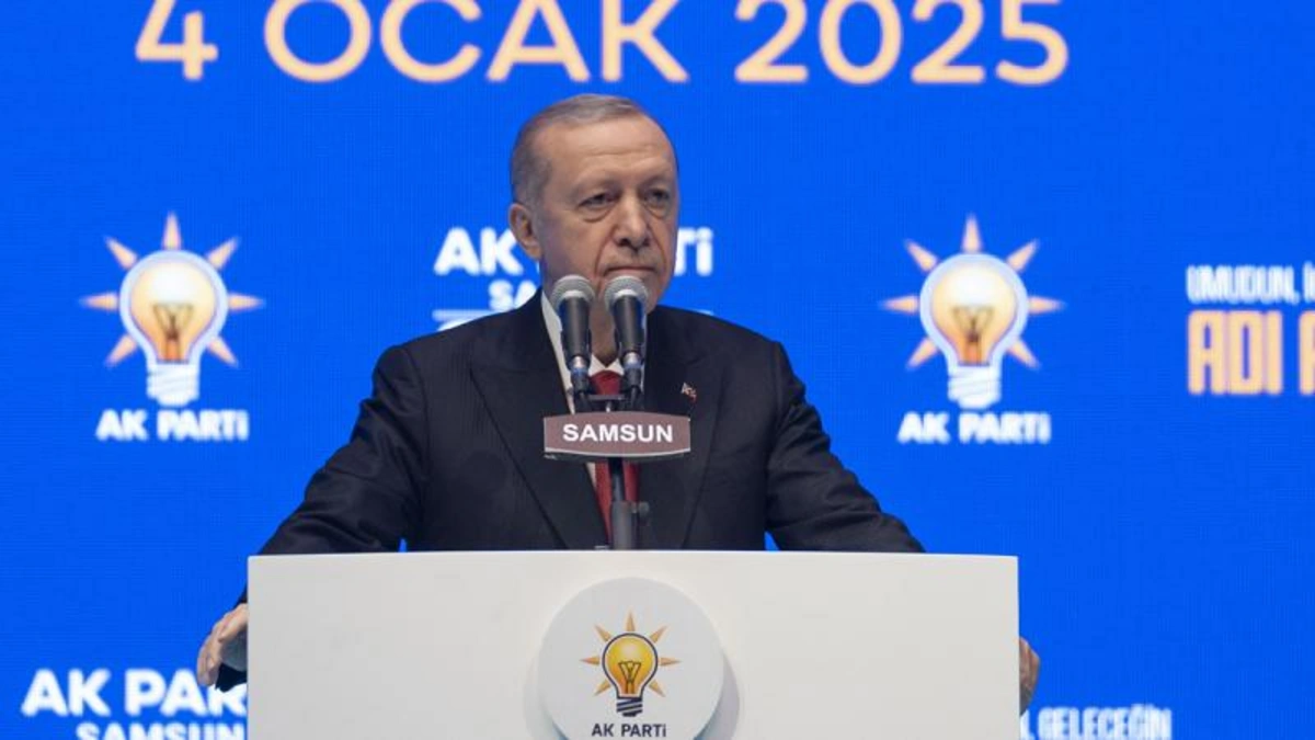 Erdoğan: "Ya derhal silahlarını toprağa gömecekler ya da silahlarıyla birlikte toprağa gömülecekler"