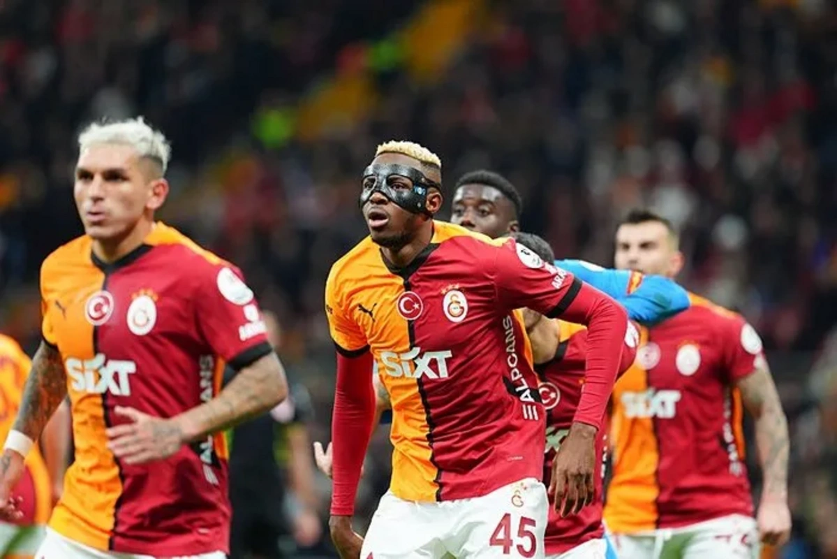 Osimhen açıkladı: Osayi ile transfer için görüştü mü?