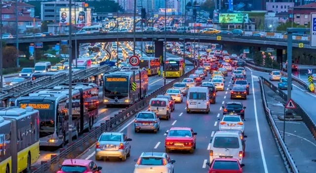 İstanbul, trafikte New York'u geride bıraktı: Yılda ortalama 105 saat kaybetti