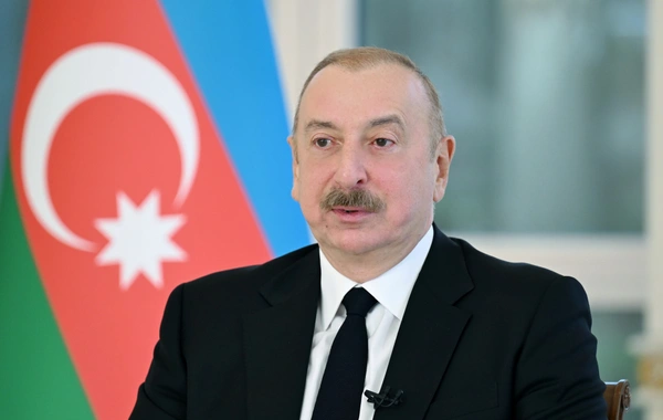 İlham Aliyev: "Azerbaycan'ın D-8'e kabul edilmesi ülkemizin itibarını bir kez daha gösteriyor"