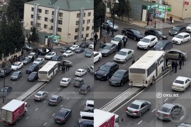 Bakıda sərnişin avtobusu qəzaya uğradı