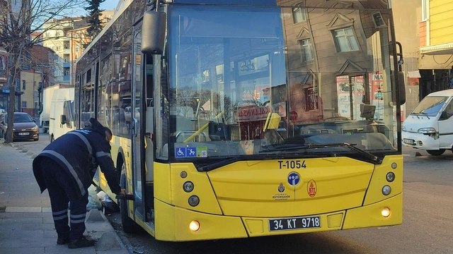 Esenler'de dehşet anları: İETT otobüsüne silahlı saldırı