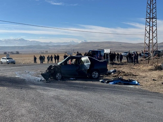 Nevşehir'de korkunç kaza: Baba-oğul öldü, 4 kişi yaralı