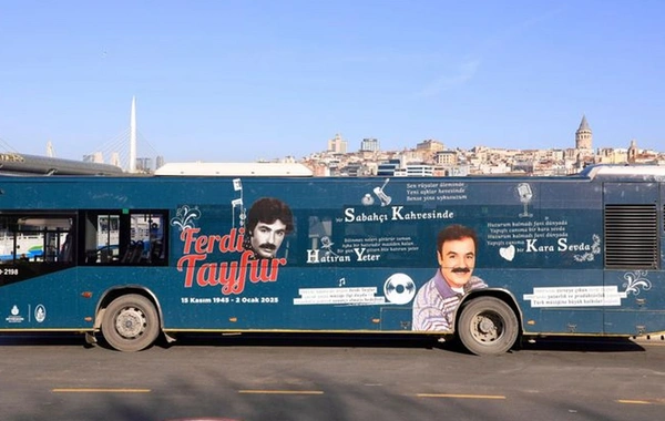 Ferdi Tayfur anısına tramvay ve otobüs