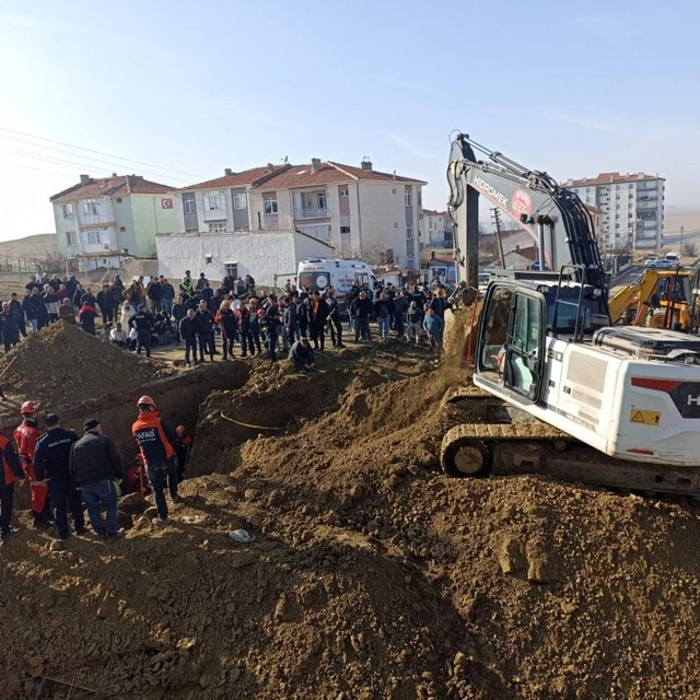 Ankara'da inşaatta göçük: 2 işçi hayatını kaybetti