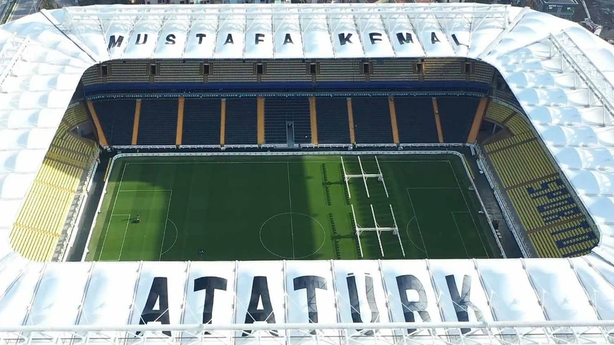 "Şükrü Saracoğlu" stadionunun dam örtüyünün üzərinə Atatürkün adı həkk olunub