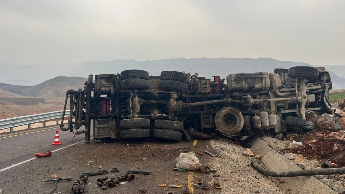 Şırnak'ta feci kaza: Sondaj aracı devrildi, 1 ölü