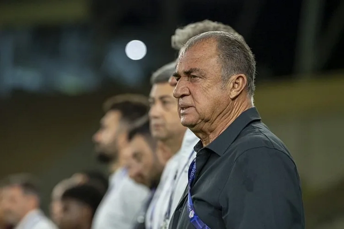 Fatih Terim ilk lig maçında yenilgiyi tattı: Al Ahli 3-2 Al Shabab