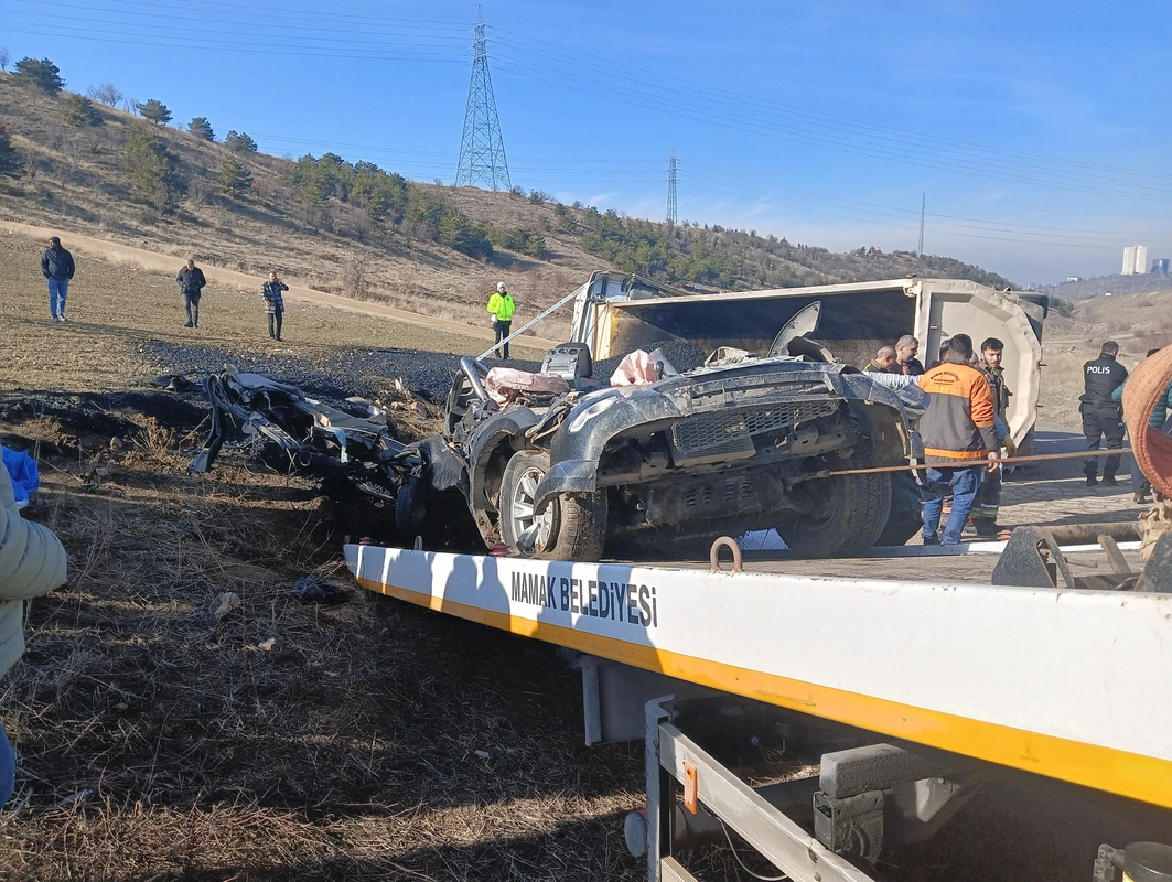 Ankara'da korkunç kaza: 3 belediye işçisi hayatını kaybetti