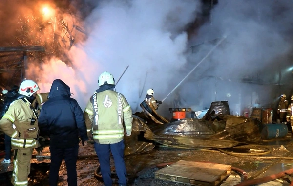 İstanbul Tuzla'daki palet fabrikasında korkutan yangın