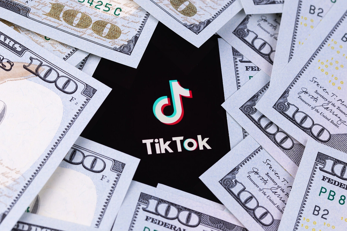 Çin "TikTok"u İlon Maska satır?